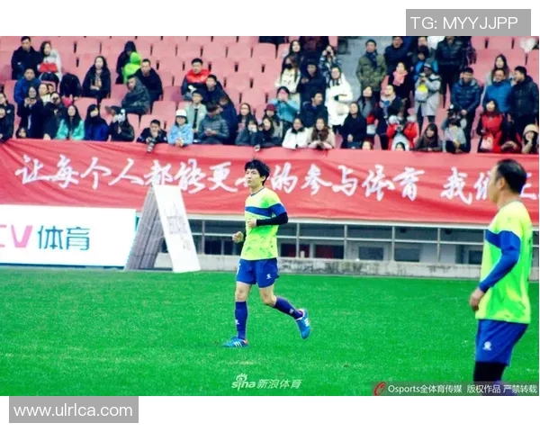 足球明星放羊时刻高清图片展现运动员另一面生活魅力